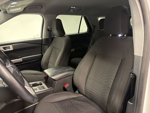 Used 2021 Ford Explorer XLT RWD image 27