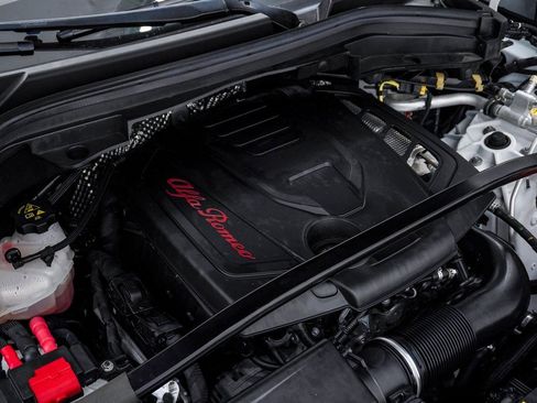 Used 2023 Alfa Romeo Stelvio Veloce image 29