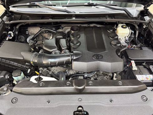 Used 2019 Toyota 4Runner SR5 Premium AWD/4WD image 7