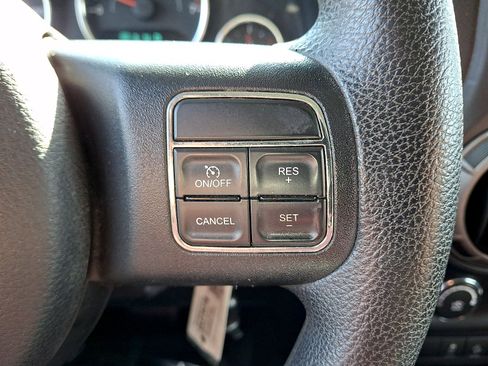 Used 2012 Jeep Wrangler Sport AWD/4WD image 17