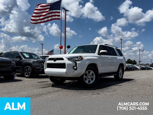 Used 2023 Toyota 4Runner SR5 Premium w/ Moonroof Package RWD image 31
