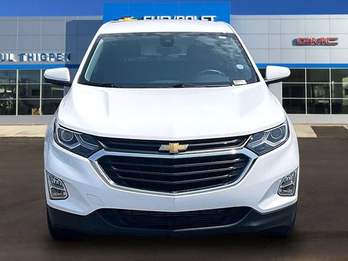 Used 2021 Chevrolet Equinox LT w/ Driver Convenience Package FWD image 2