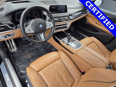 Certified 2022 BMW M760i xDrive w/ Luxury Rear Seating Package image 28