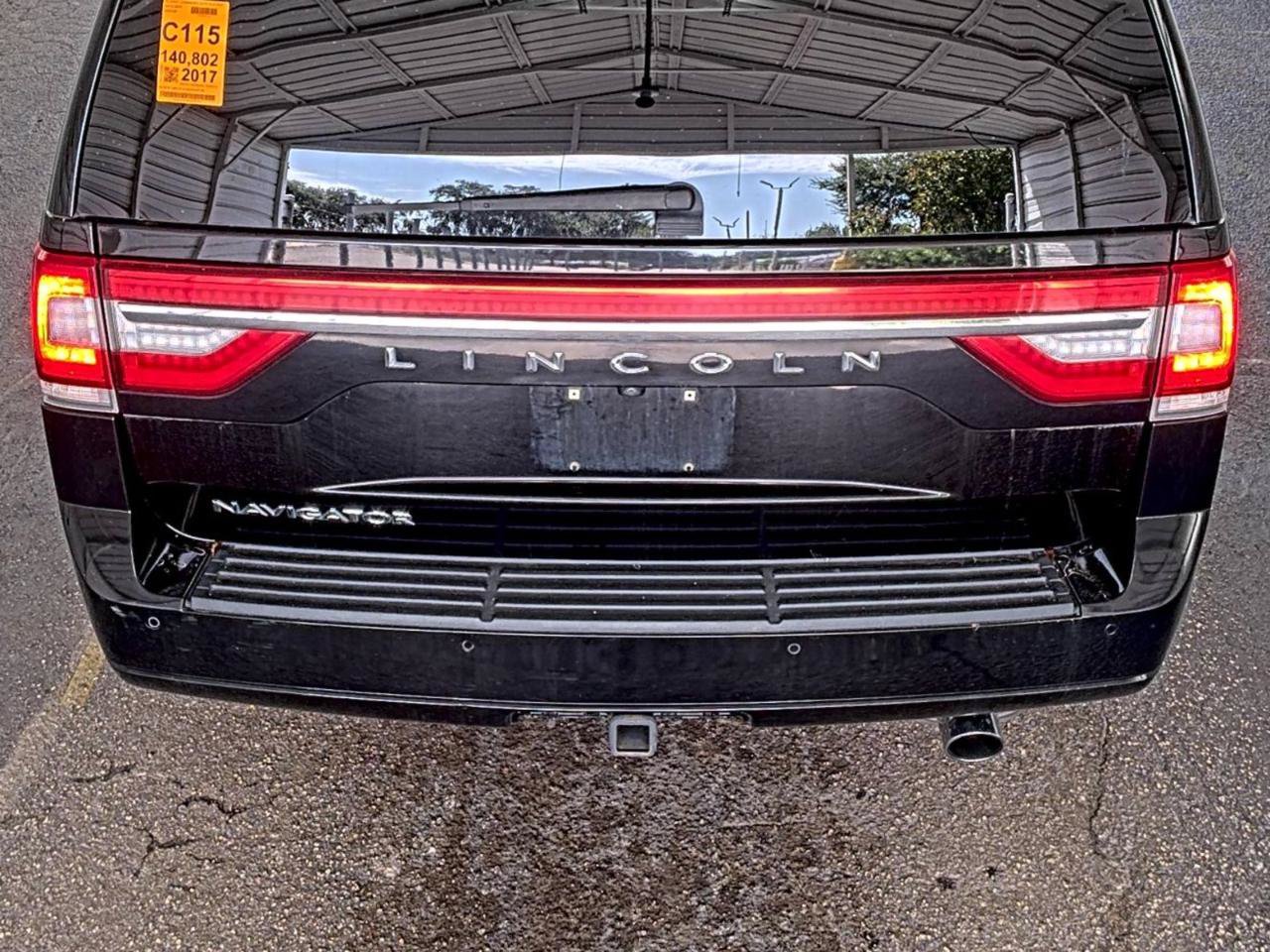Used 2017 Lincoln Navigator Select AWD/4WD image 12