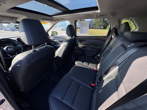 Certified 2023 Nissan Rogue SL w/ SL Premium Package image 28