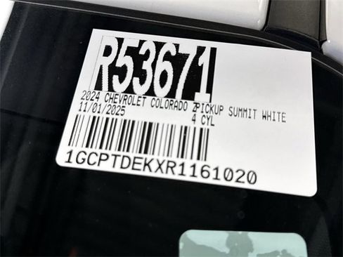 Used 2024 Chevrolet Colorado Z71 w/ Z71 Convenience Package 2 image 31