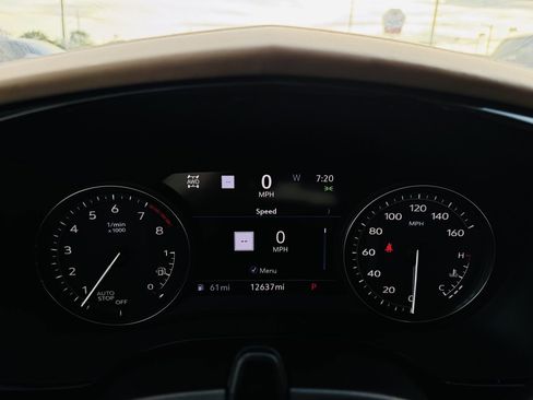 Used 2025 Cadillac XT6 Premium Luxury w/ Platinum Package AWD/4WD image 23