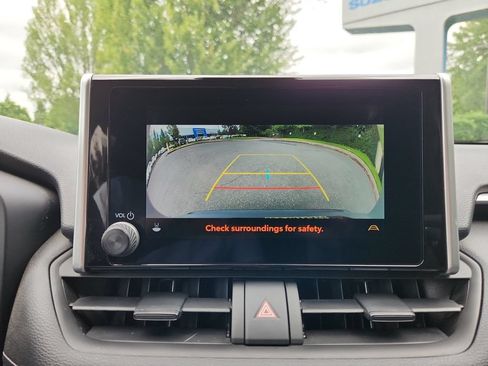 Used 2024 Toyota RAV4 LE AWD/4WD image 10