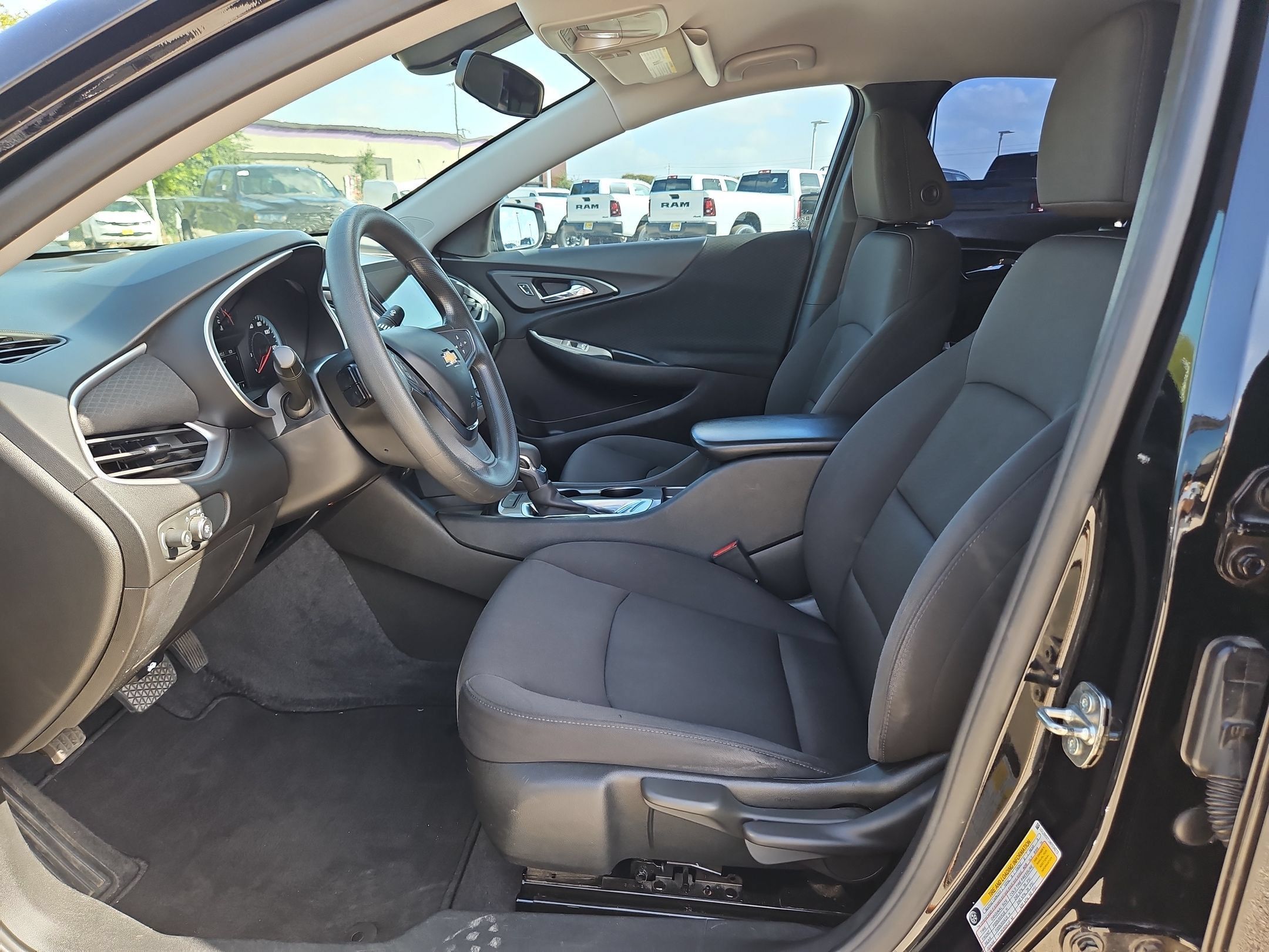 Used 2021 Chevrolet Malibu LS w/ LPO, Convenience Package 1 FWD image 9