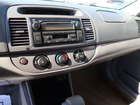 Used 2004 Toyota Camry LE image 13