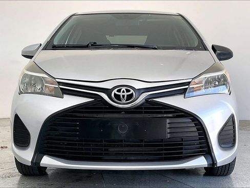 Used 2016 Toyota Yaris L image 5