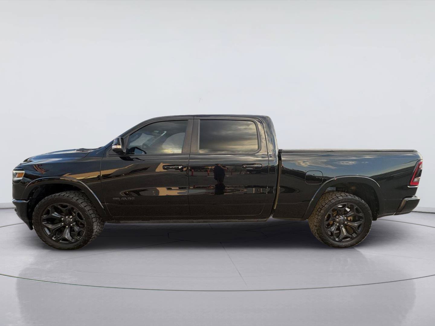 Used 2022 RAM 1500 Limited RWD image 8
