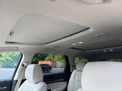 Used 2023 Buick Enclave Avenir w/ Avenir Technology Package FWD image 16