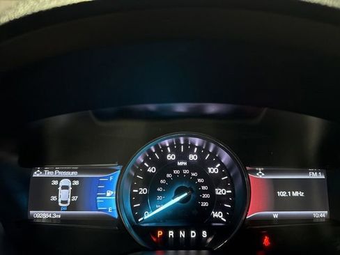 Used 2019 Ford Explorer XLT w/ Equipment Group 201A FWD image 8