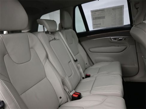 New 2026 Volvo XC90 B6 Ultra image 34