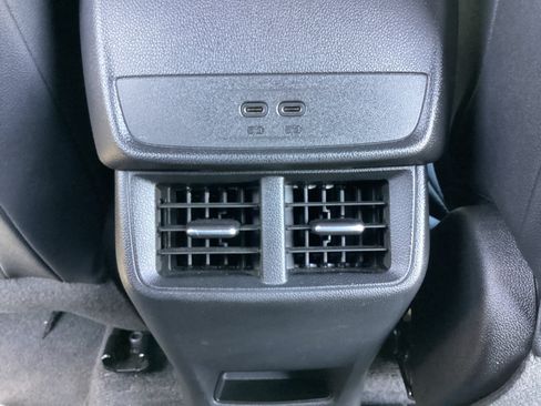 Used 2025 Chevrolet Equinox LT w/ Convenience Package II FWD image 36