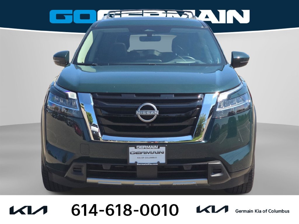 Used 2023 Nissan Pathfinder Platinum AWD/4WD image 2