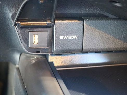 Used 2023 Toyota Camry SE image 26