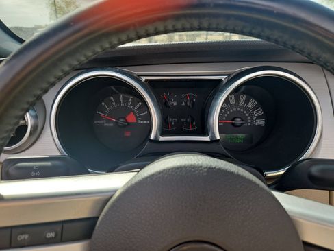 Used 2006 Ford Mustang GT RWD image 10