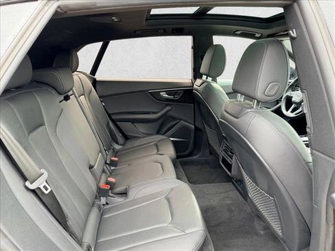 Used 2023 Audi Q8 Premium Plus w/ Premium Plus Package image 27