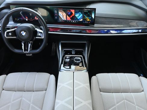 Used 2024 BMW 760i xDrive AWD/4WD image 15