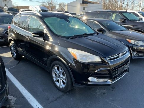 Used 2016 Ford Escape Titanium image 2