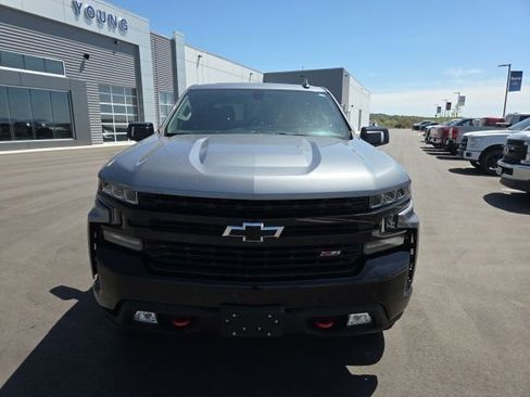 Used 2021 Chevrolet Silverado 1500 LT Trail Boss w/ Convenience Package II AWD/4WD image 2