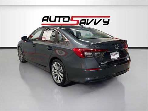 Used 2024 Honda Civic Touring image 5