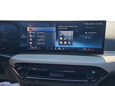 Used 2025 BMW 330i Sedan RWD image 21