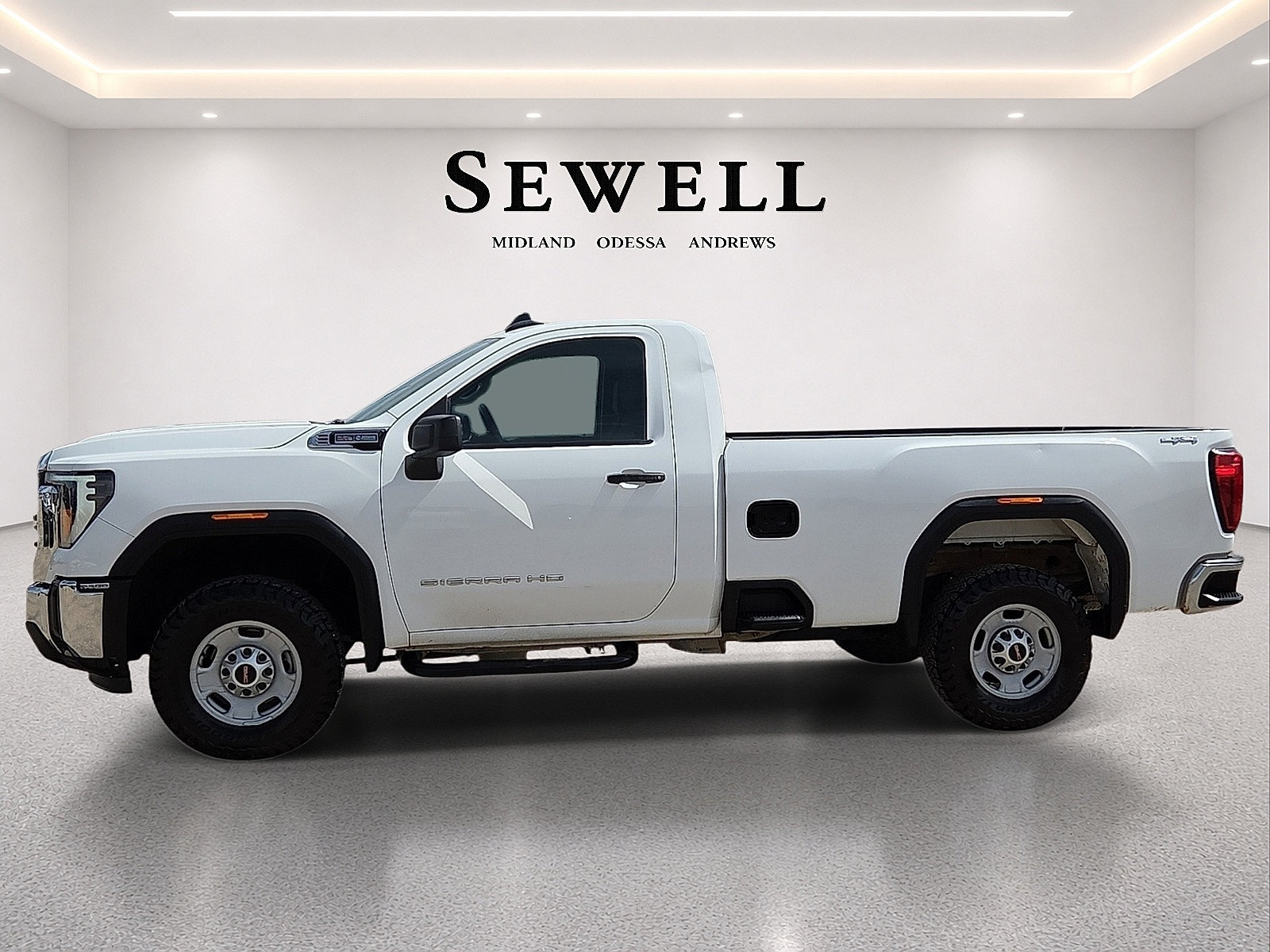 Used 2024 GMC Sierra 2500 Pro w/ Convenience Package AWD/4WD image 2