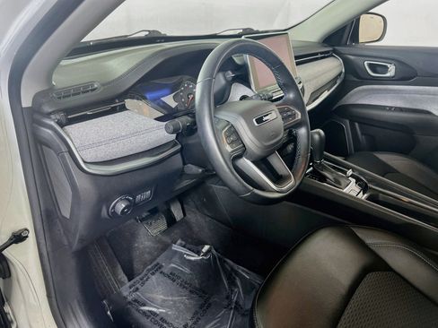 Used 2022 Jeep Compass Latitude w/ Convenience Group AWD/4WD image 9