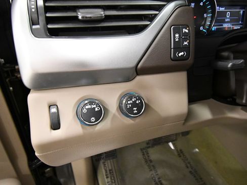Used 2016 Chevrolet Tahoe LT AWD/4WD image 18