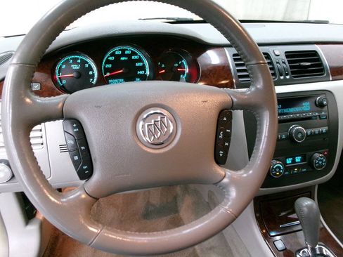 Used 2011 Buick Lucerne CXL FWD image 33