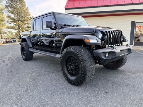 Used 2020 Jeep Gladiator Sport w/ Quick Order Package 24S AWD/4WD image 3