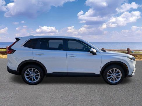 Used 2023 Honda CR-V EX image 9