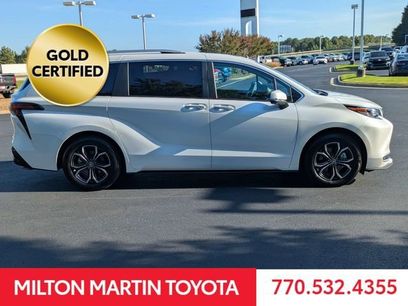 Certified 2026 Toyota Sienna Platinum