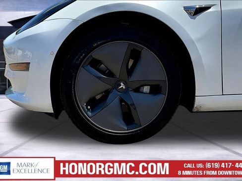 Used 2019 Tesla Model 3 Standard Range RWD image 33