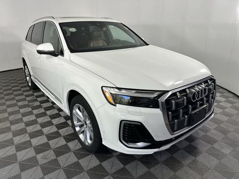 Used 2025 Audi Q7 3.0T Premium Plus AWD/4WD image 2