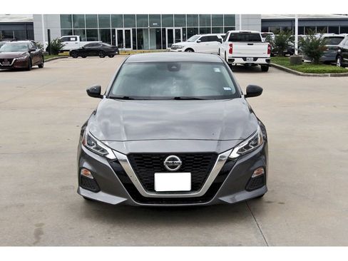 Used 2022 Nissan Altima 2.5 SR FWD image 8