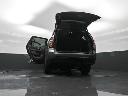 Used 2021 Chevrolet Tahoe RST AWD/4WD image 40