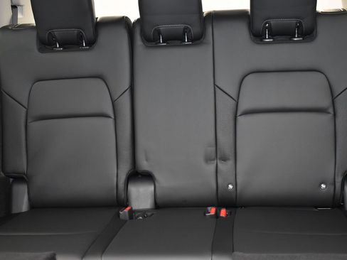 Certified 2025 Nissan Pathfinder SL w/ SL Premium Package image 17