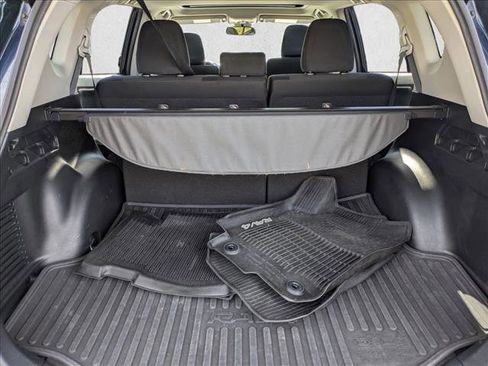 Used 2018 Toyota RAV4 XLE image 6