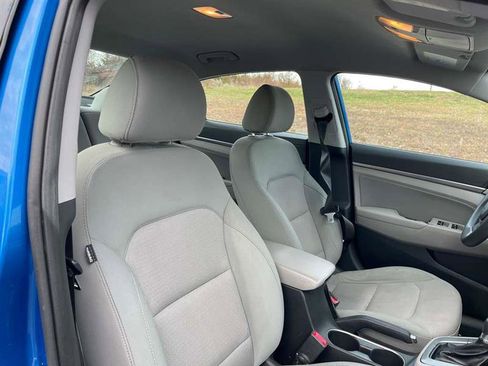 Used 2017 Hyundai Elantra SE image 60