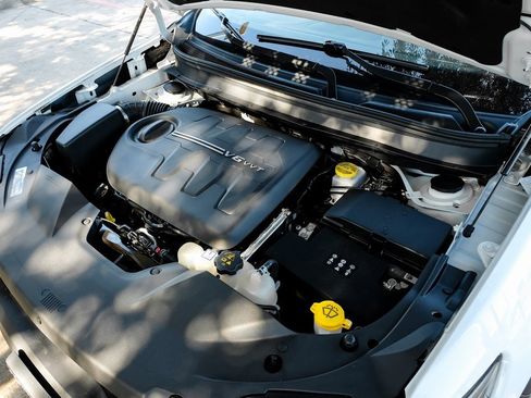 Used 2022 Jeep Cherokee Trailhawk w/ Premium Leather Package image 63