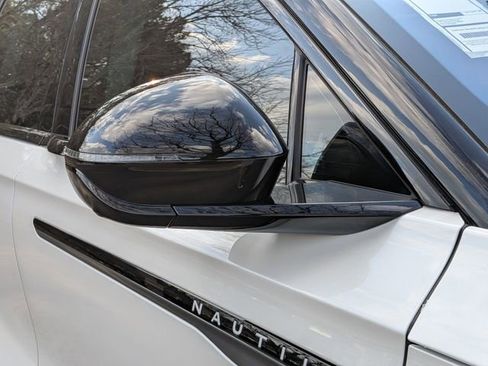 New 2026 Lincoln Nautilus Reserve w/ Jet Appearance Package image 11