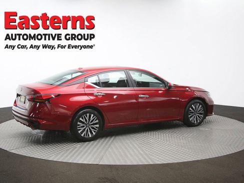 Used 2023 Nissan Altima 2.5 SV w/ SV Premium Package image 43