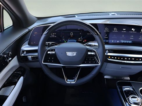 New 2026 Cadillac Lyriq Premium Luxury image 13