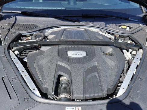 Used 2019 Porsche Panamera 4 w/ Premium Package AWD/4WD image 37