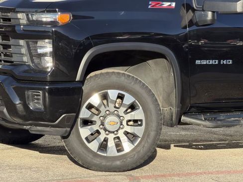 Certified 2024 Chevrolet Silverado 2500 Custom w/ Custom Value Package image 8