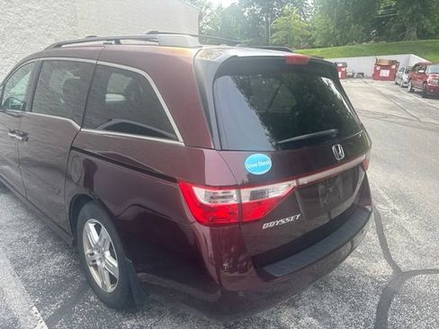 Used 2012 Honda Odyssey Touring Elite image 3